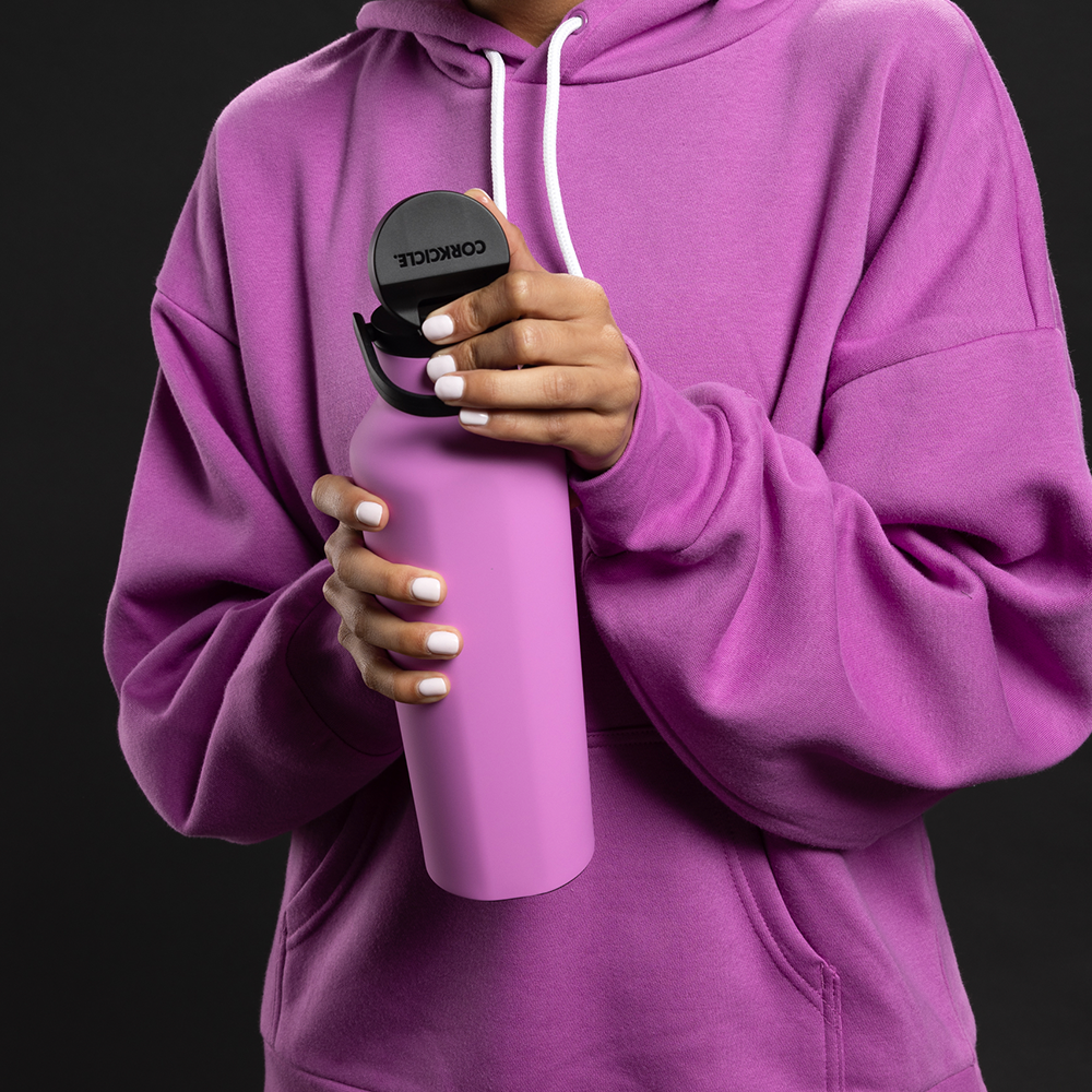 20oz sport canteen in fuschia colour by corkcicle. Insulated. Summer23. Jolie folie boutique