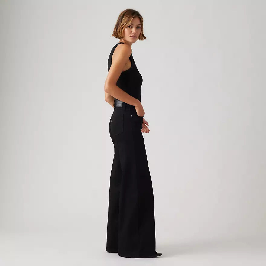 318 Shaping Wide Leg - Soft Black | Levi's | Pre-Fall
