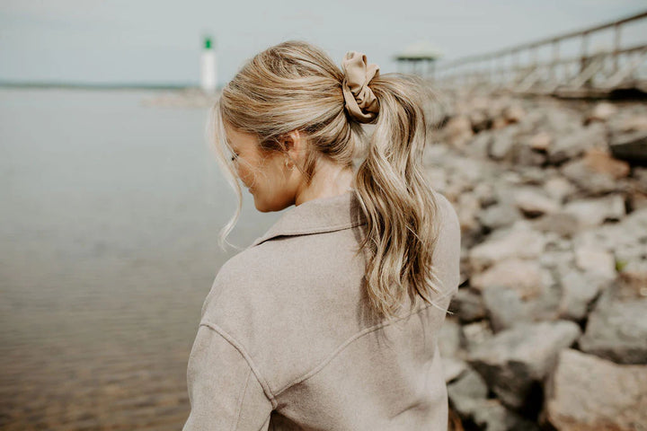 Beige Scrunchie | Barbays