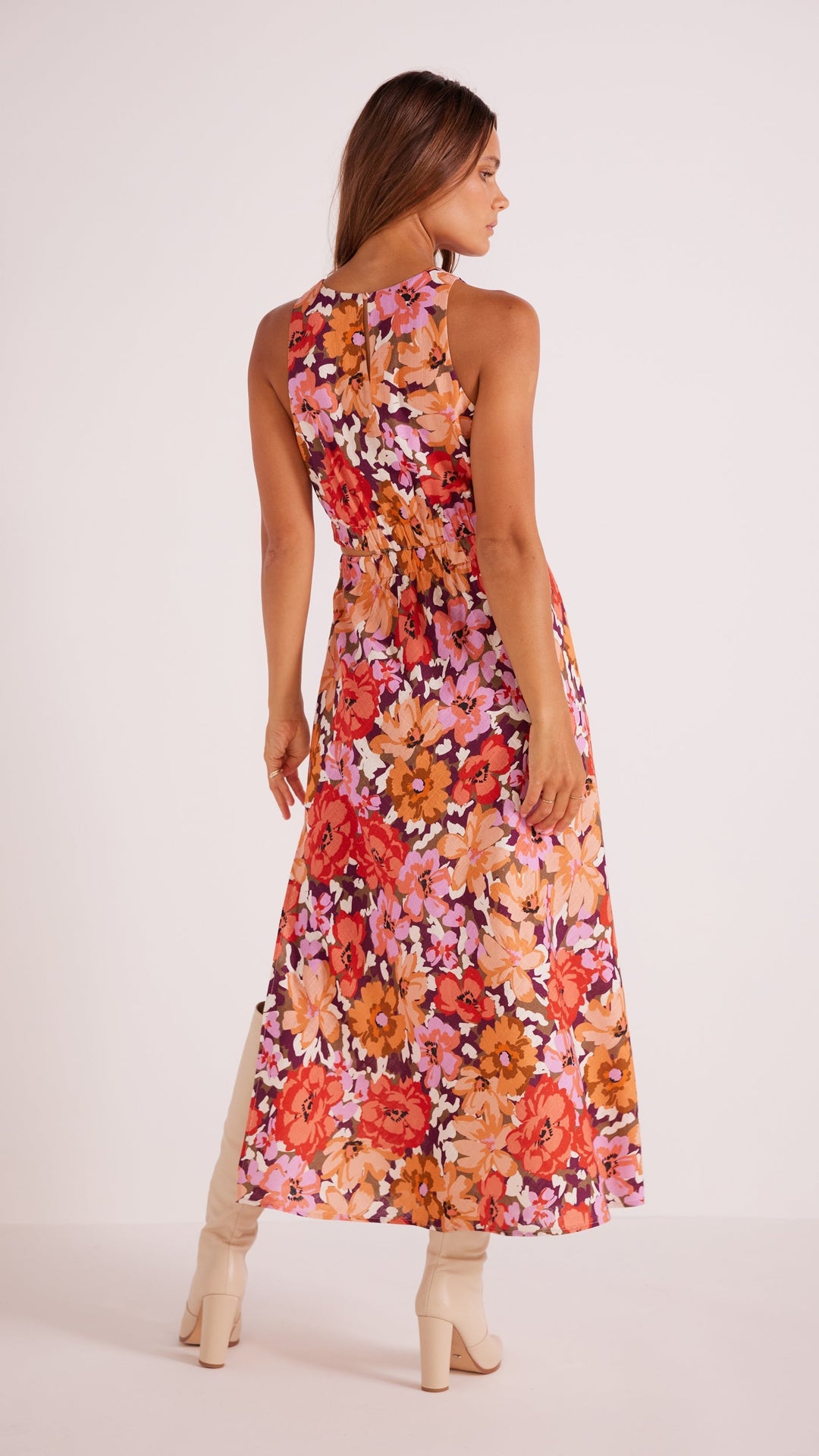 zanita cut-out midi dress by minkpink in floral print. Sleeveless. Fall23. JOlie folie boutique.