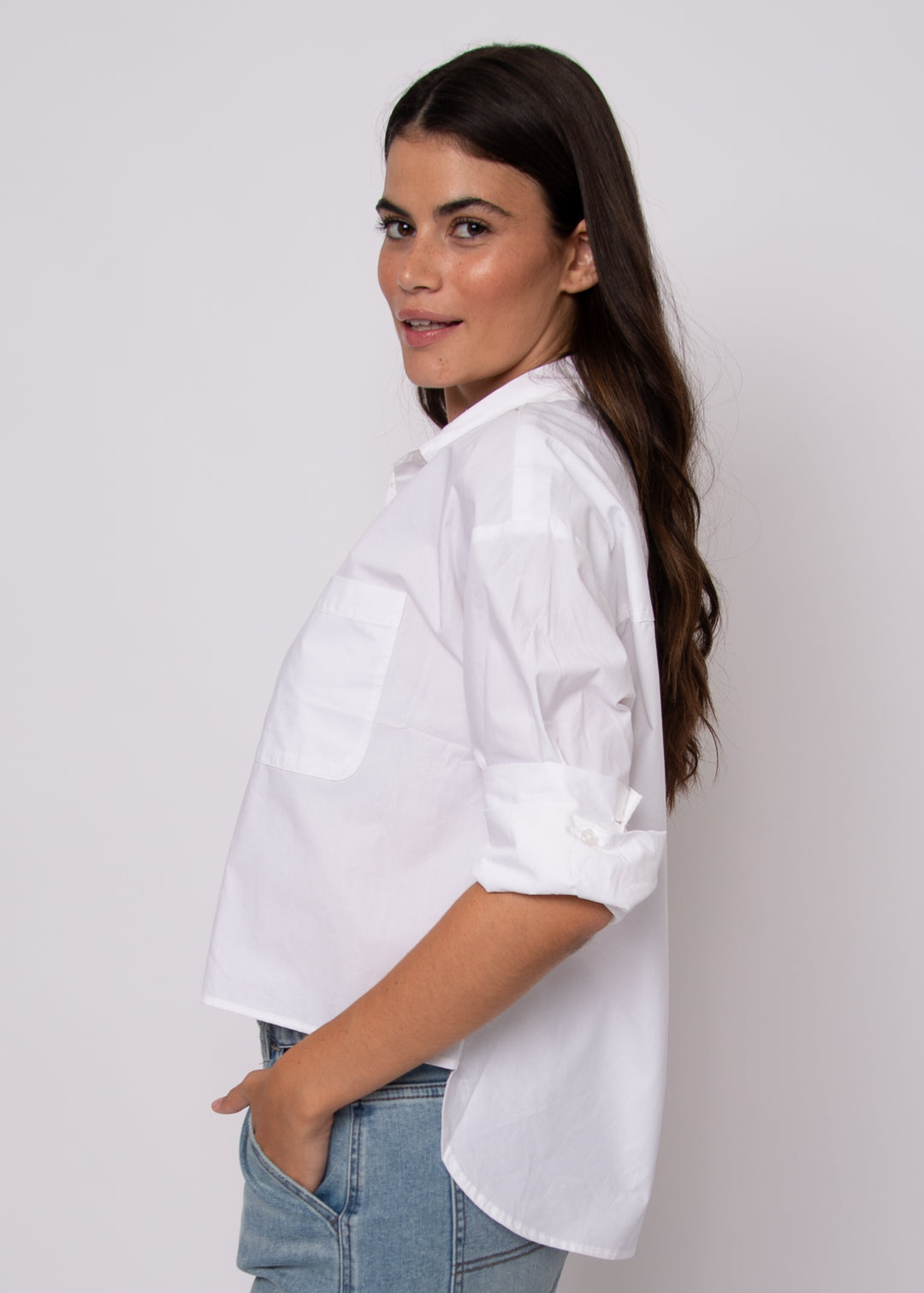 Kerwin Crisp Poplin Hi-Low Button Up Shirt in White | RD Style