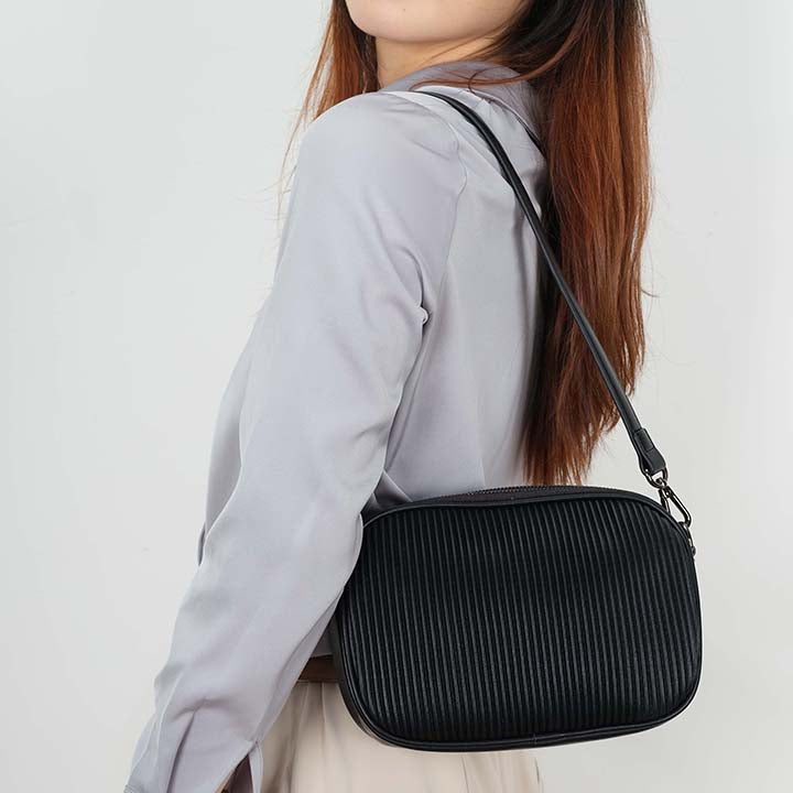 The 'BOBBI' Shoulder/Crossbody - Black | Co-Lab