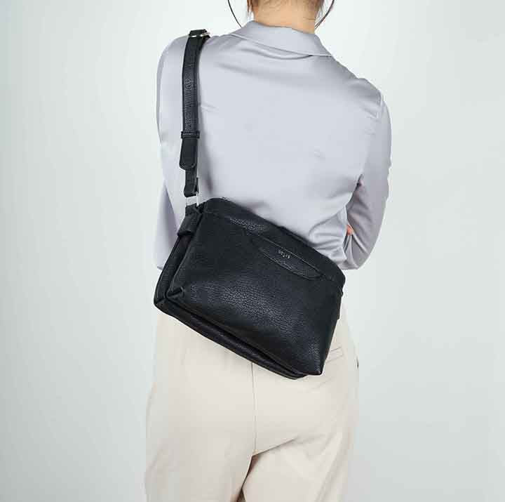 The 'MAGALI' Crossbody - Black | Co-Lab