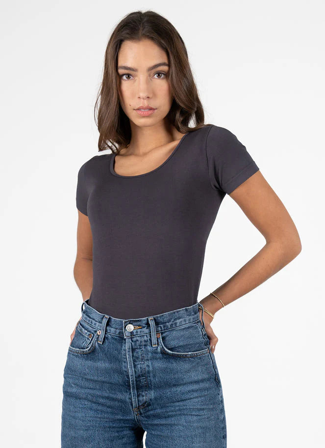 Bamboo Scoop Neck T-shirt - Lead | C'est Moi