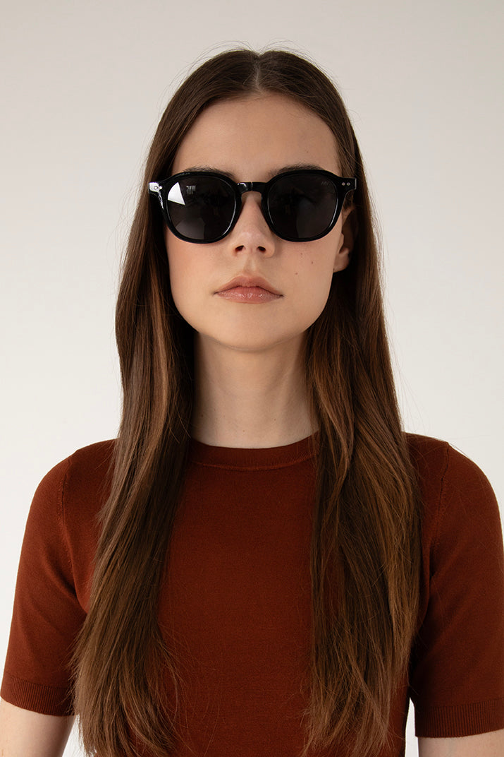 Nika Foldable Sunglasses - Black | Matt & Nat