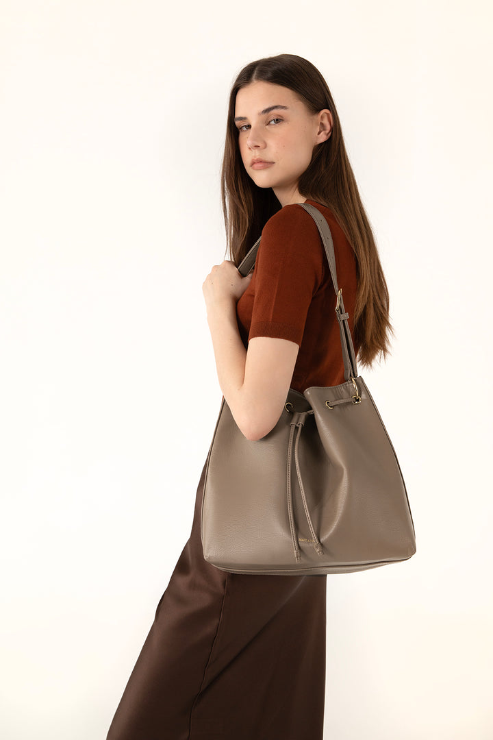 Jan Bucket Tote Bag | Matt & Nat