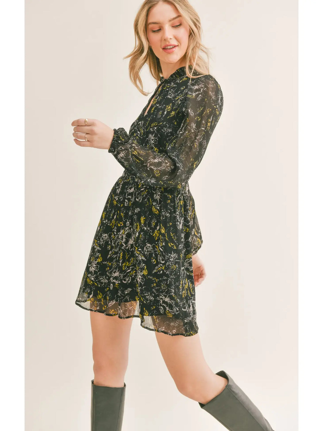 Mini-robe smockée à col montant Moonflower - Noir Multi | Sage The Label