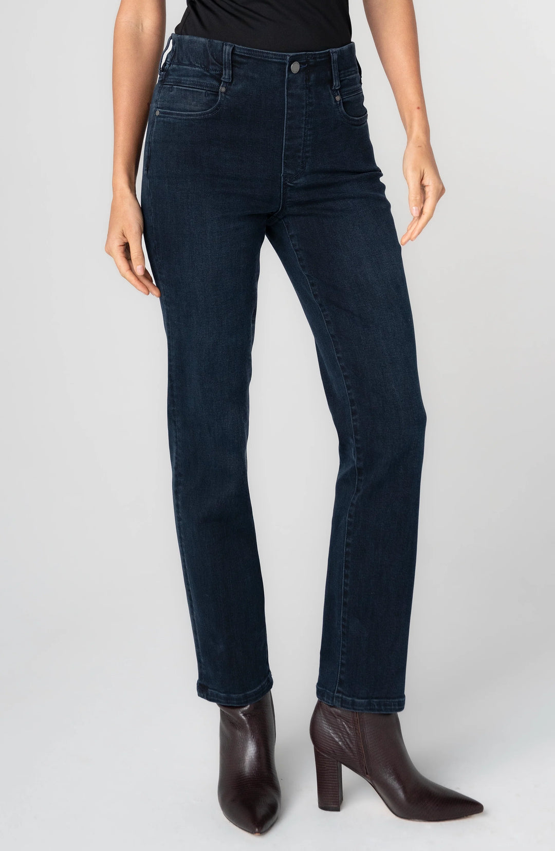 BESTSELLER Gia Glider Slim Straight Raven Wing | Liverpool