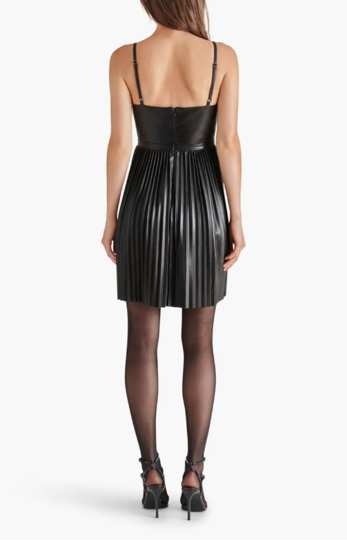 Mini-robe plissée en faux cuir Nandita - Noir | Steve Madden - DÉGAGEMENT