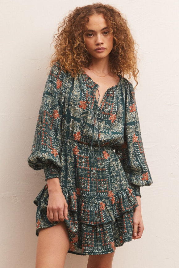 Jo printed mini dress in calypso green by z supply. Long sleeve with rushing. Fall23. Jolie folie boutique