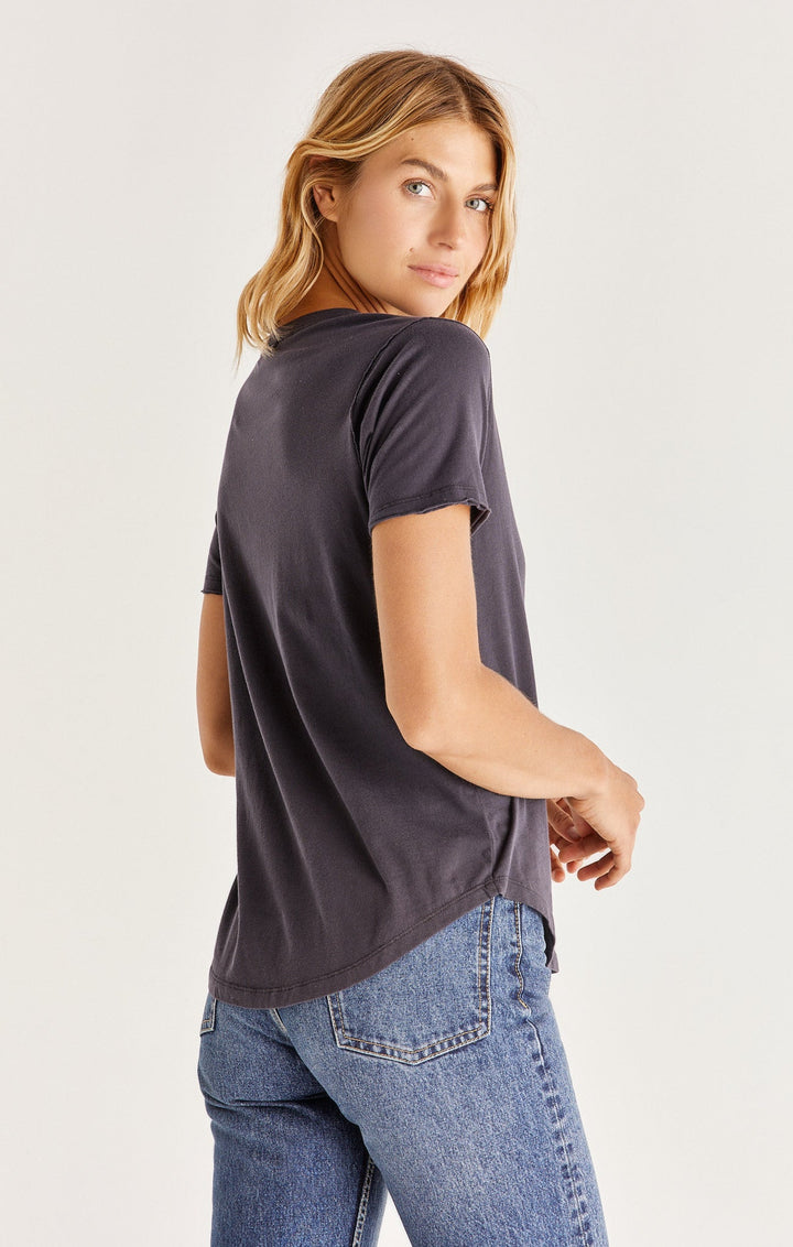 T-shirt col V en coton biologique - Noir délavé | Alimentation Z