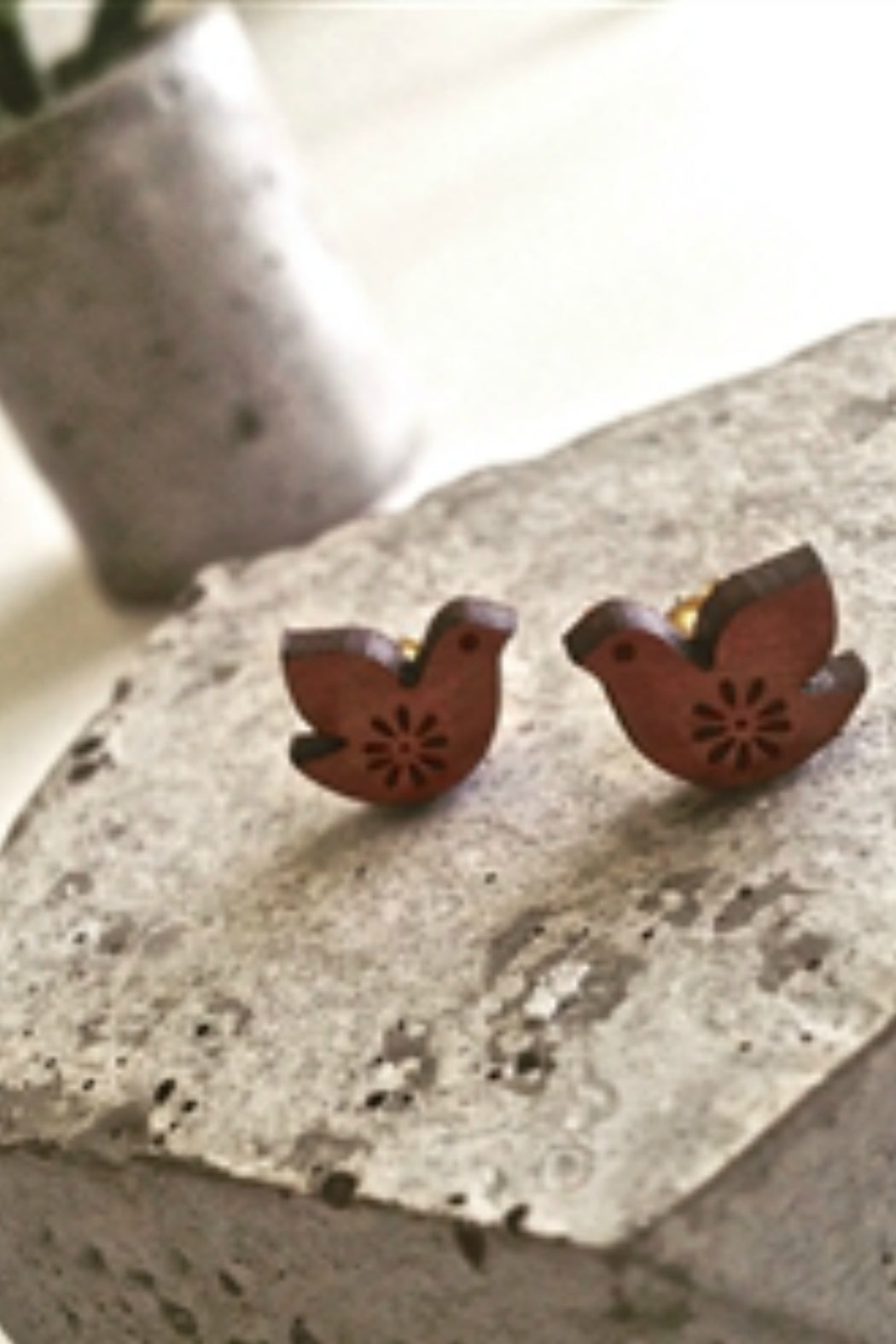 Boucles d'oreilles colombe de la paix en bois « WOODSTOCK » | Pika et ours